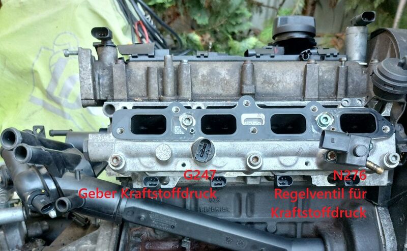 Datei:Kraftstoff-Drucksensor und Magnetventil Benzindruck.jpg