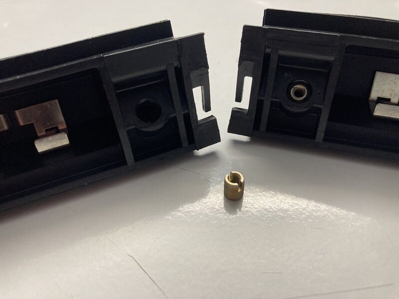 Datei:Gewindesbuchsen 1.jpg