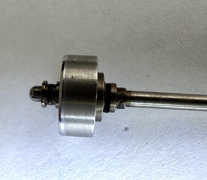 Datei:FSI Düsennadel Zoom.jpeg